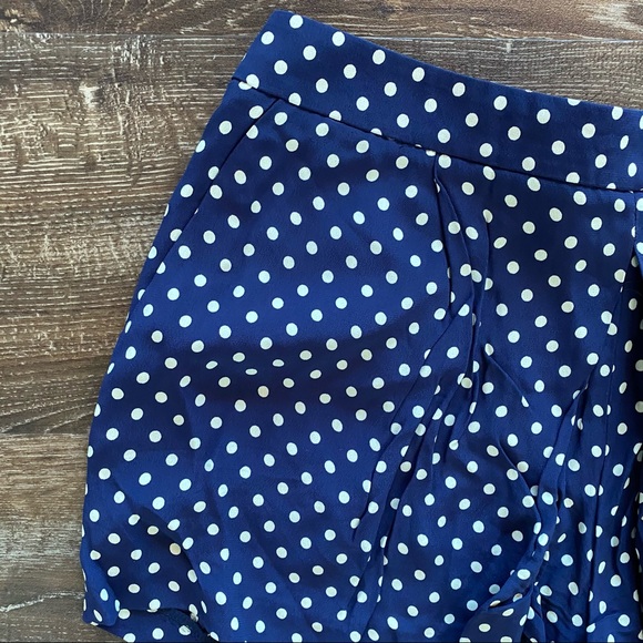 Zara Woman Pleated Front Navy White Polka Dot Shorts Size Large - Picture 3 of 8
